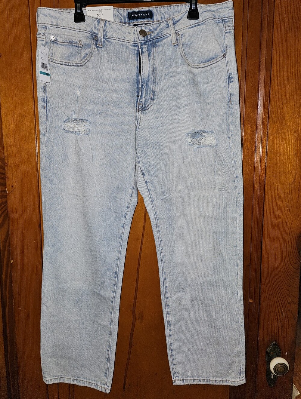 Aeropostale Distressed Straight Leg Jeans 16 NWT